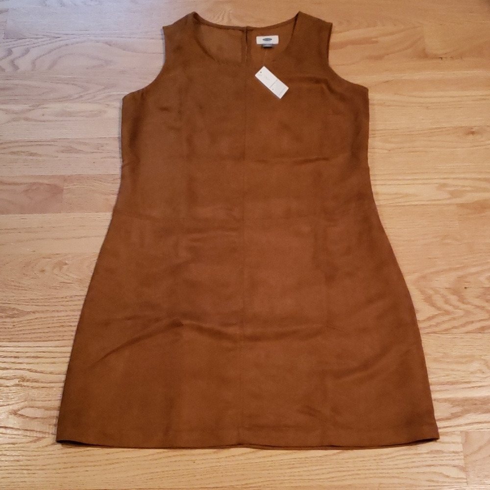 Sleeveless dress